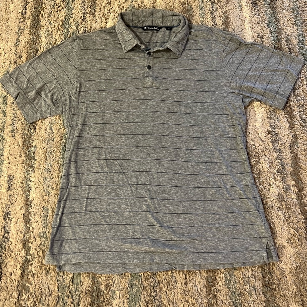TM polo.